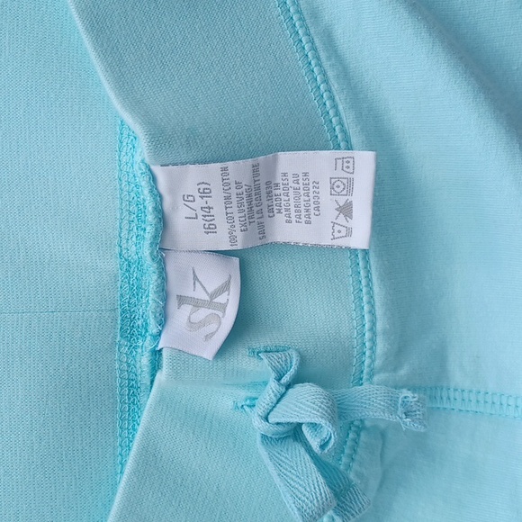 Point Zero summer sweater and SK Capris - Picture 11 of 12